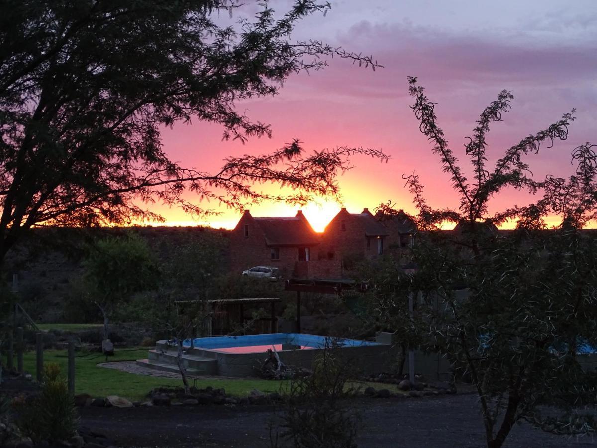 Teri-Lemveli Lodge Beaufort Wes Buitenkant foto