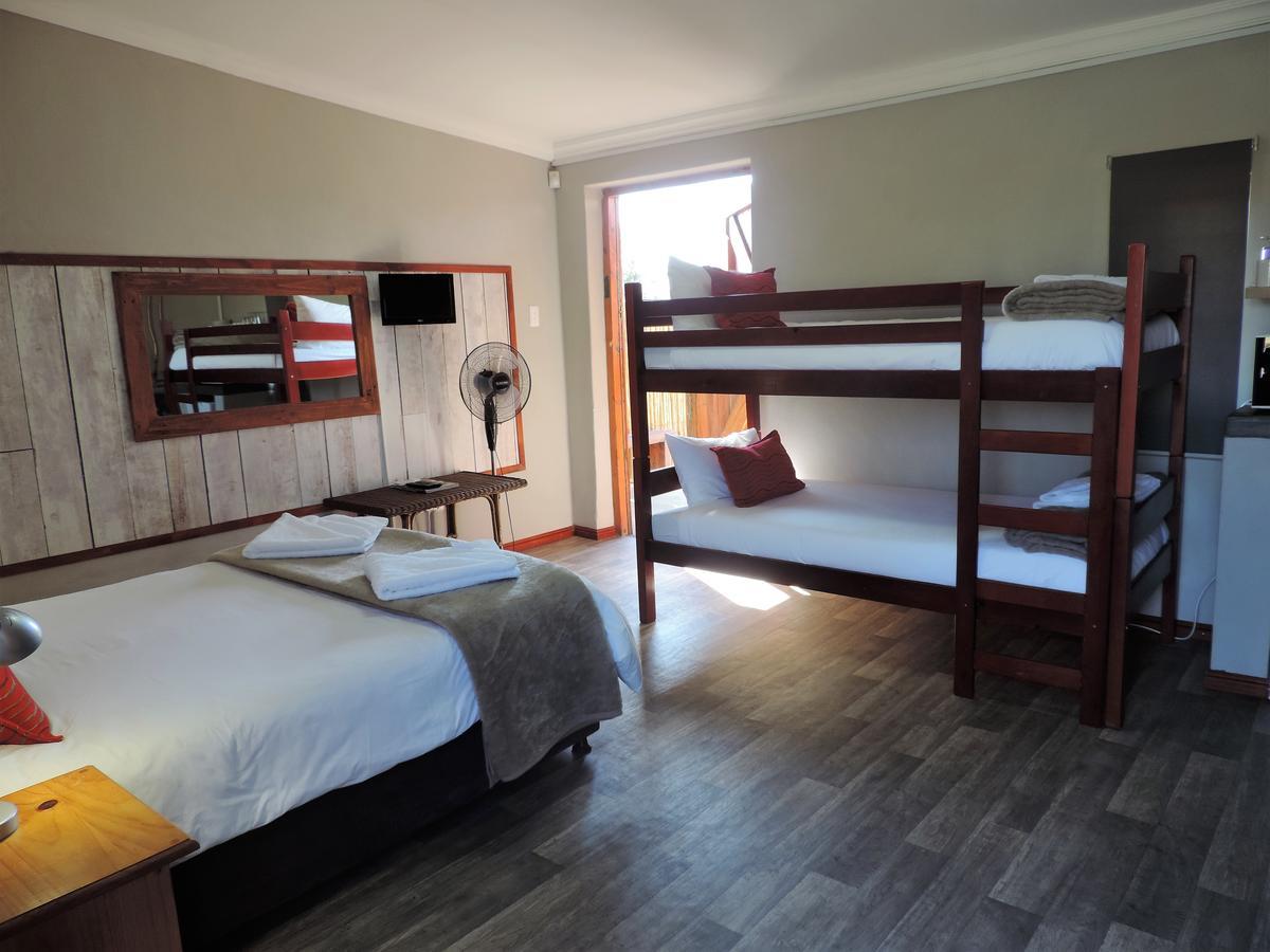 Teri-Lemveli Lodge Beaufort Wes Buitenkant foto